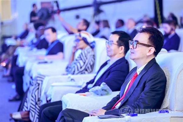2024全球智慧教育大会圆满举办 网龙发布教育资源产品“最美颗粒”星空中国体育网站(图3)