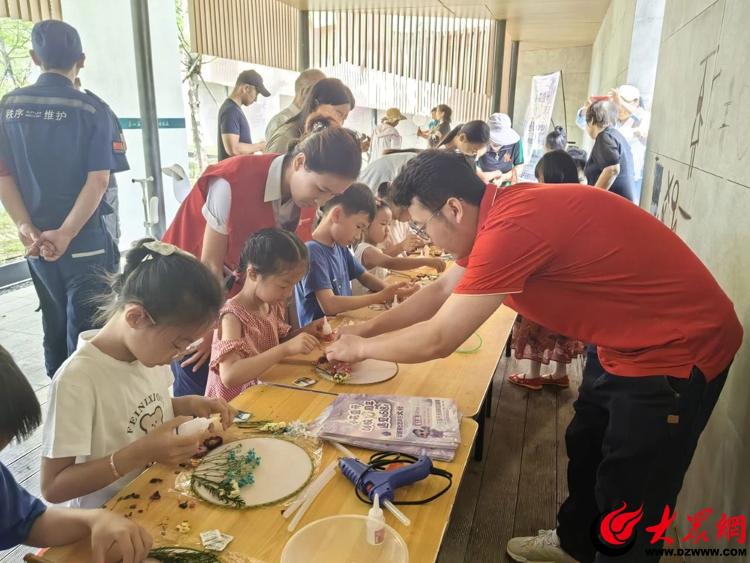 星空官方体育“红色暑期”结硕果 瑞源智慧产业集团智慧物业事业部护航学子新学期启航(图1)