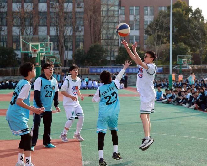 一年举行16万余场校内赛事85%以上学生参与其中这个县的体育怎么这么”嗨“!(图3) 一年举行16万余场校内赛事85%以上学生参与其中这个县的体育怎么这么”嗨“!(图3)