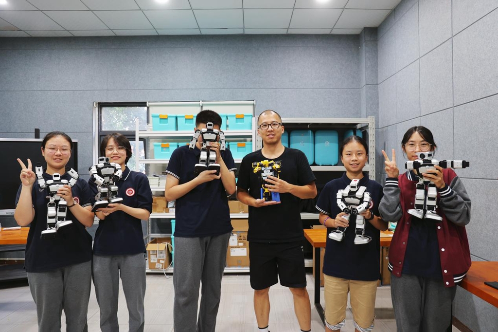 教育数字化变革“先锋实践”:看西部科学城重庆高新区如何用“S2C”重构教育生态(图3) 教育数字化变革“先锋实践”:看西部科学城重庆高新区如何用“S2C”重构教育生态(图3)