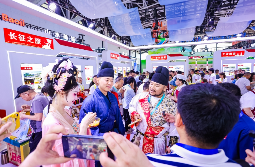 第九届丝博会文旅消费展启幕(图3)