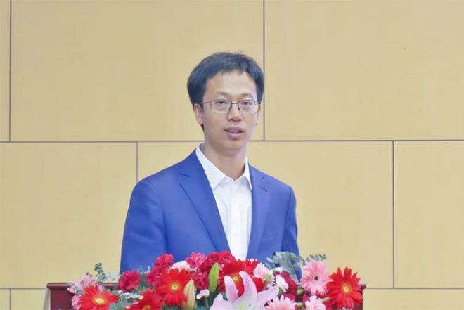 “2025北京市中小学加快推进教育数字化和人工智能教育的路径与策略校长论坛”成功举办(图6) “2025北京市中小学加快推进教育数字化和人工智能教育的路径与策略校长论坛”成功举办(图6)