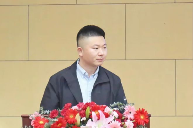 “2025北京市中小学加快推进教育数字化和人工智能教育的路径与策略校长论坛”成功举办(图3) “2025北京市中小学加快推进教育数字化和人工智能教育的路径与策略校长论坛”成功举办(图3)