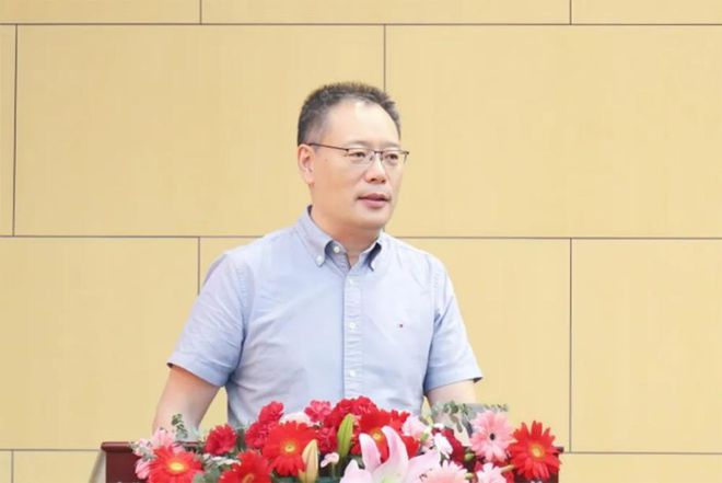 “2025北京市中小学加快推进教育数字化和人工智能教育的路径与策略校长论坛”成功举办(图11) “2025北京市中小学加快推进教育数字化和人工智能教育的路径与策略校长论坛”成功举办(图11)