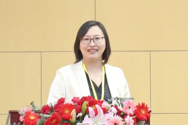 “2025北京市中小学加快推进教育数字化和人工智能教育的路径与策略校长论坛”成功举办(图10) “2025北京市中小学加快推进教育数字化和人工智能教育的路径与策略校长论坛”成功举办(图10)