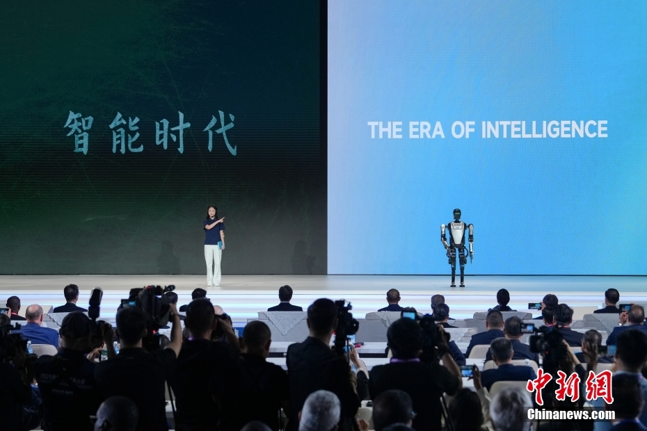 2025世界数字教育大会在湖北武汉开幕(图2) 2025世界数字教育大会在湖北武汉开幕(图2)